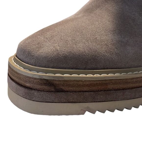 Vince Camuto Omassa Taupe Suede Pull On Boots Size 8.5 - Picture 4 of 11